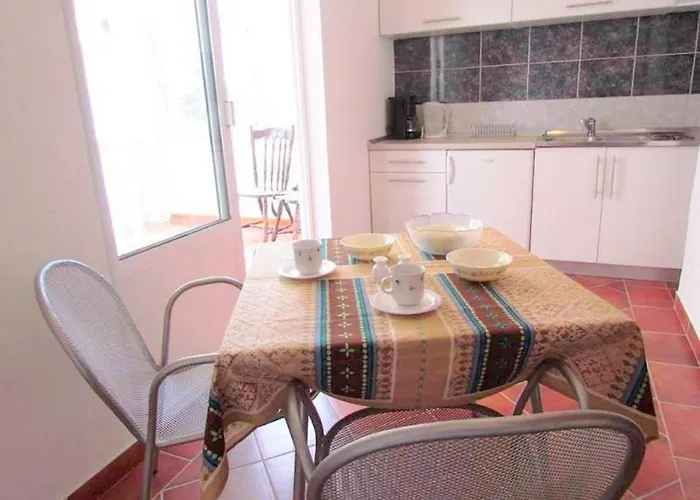 Anton 2 * Makarska