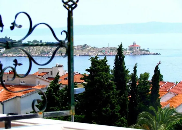 Anton 2 * Makarska