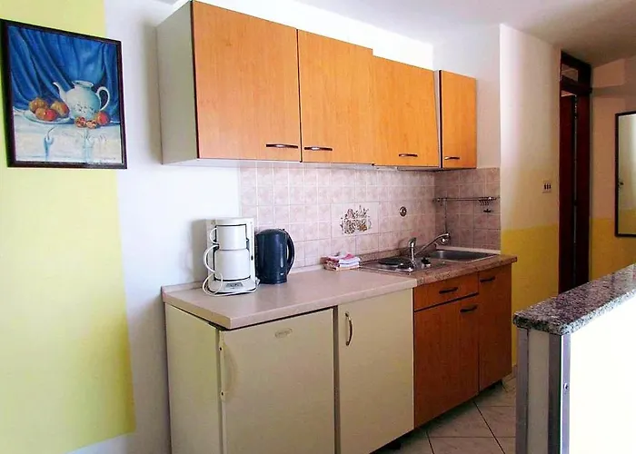 Anton 2 Apartment Makarska