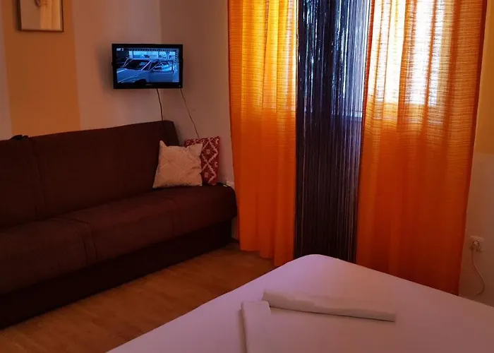 Apartment Anton 2 *